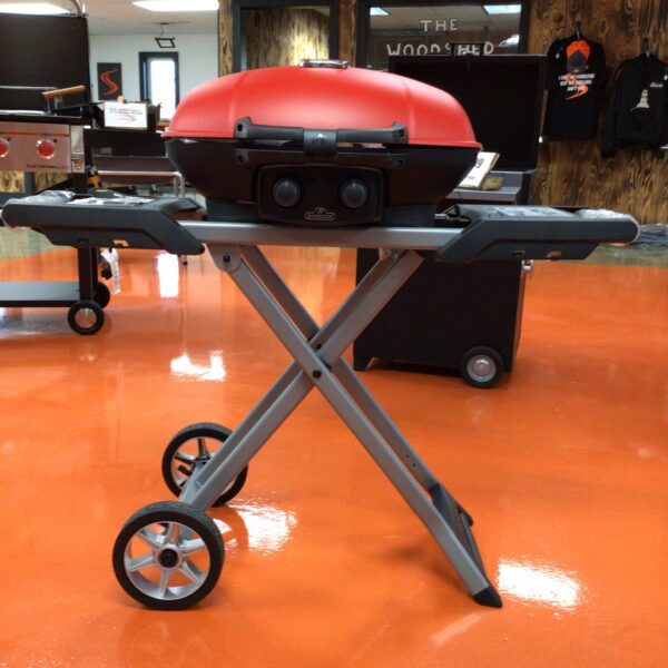 Napoleon Red Travelq 285 & Scissor Cart W/griddle,