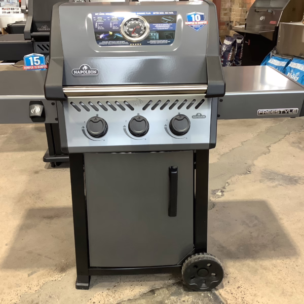 Napoleon Freestyle 365 Propane Grill